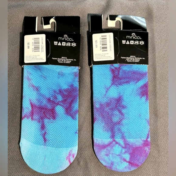 Minicci Women's M/L Two 1 Pair Pack NoShow Liners/Socks 97% Nylon 3% Spandex New - Picture 2 of 3